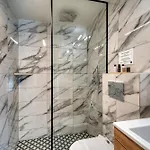 Guest house Vittore Gambello 4*