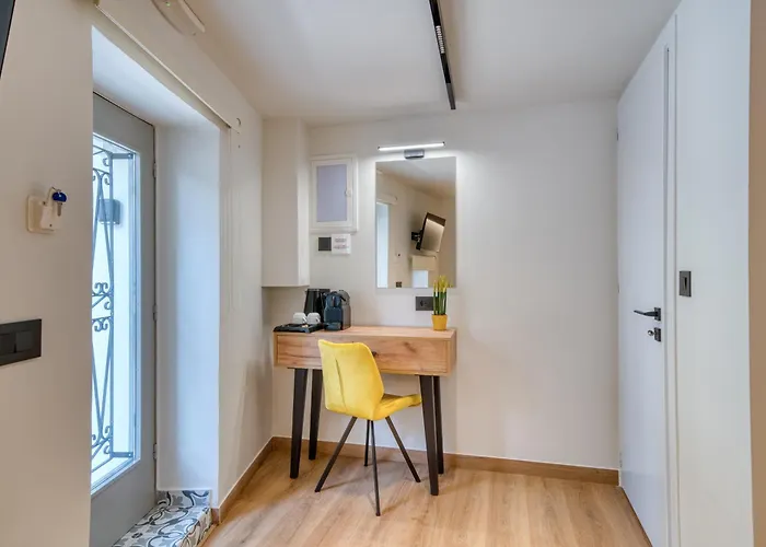 Affittacamere Vittore Gambello 4*